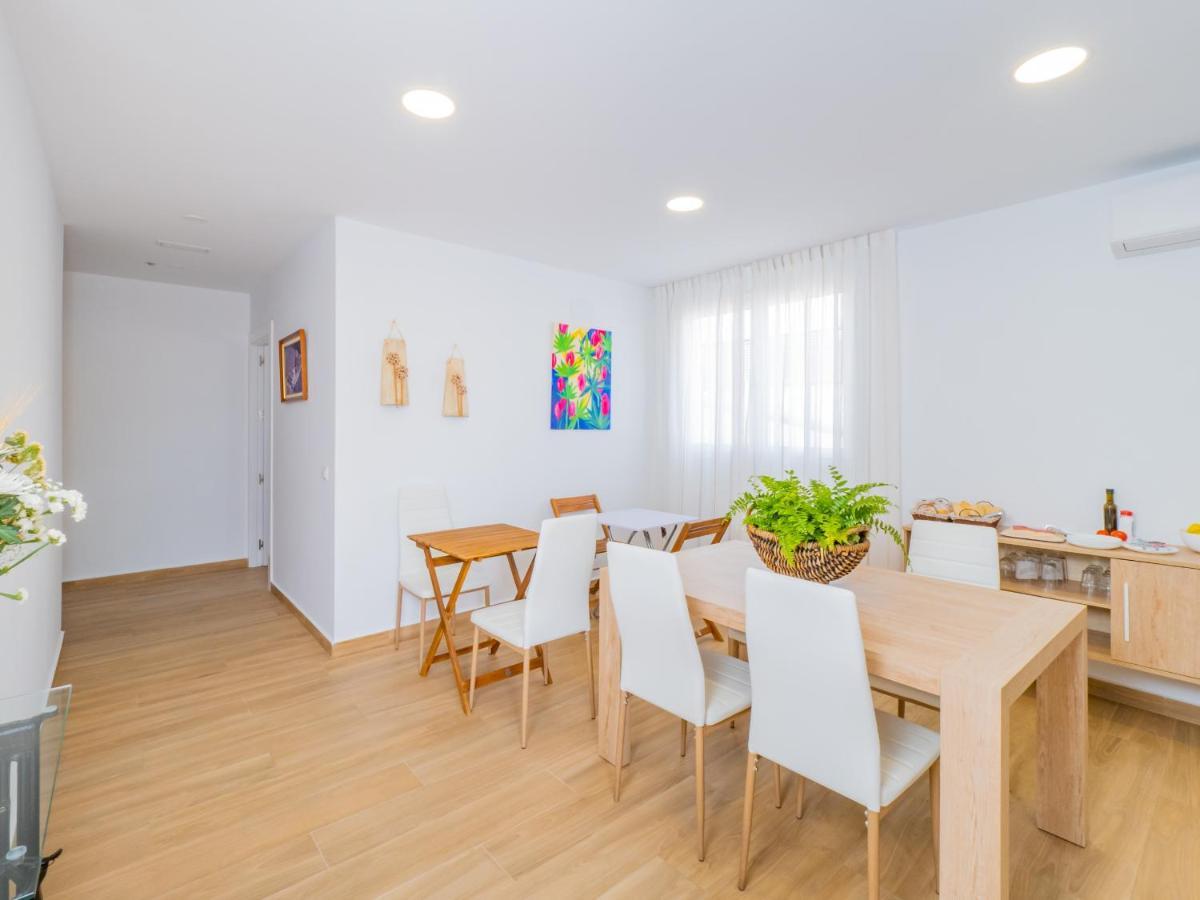 Cubo'S Hostal William'S Sunny 5 With Breakfast Torre de Benagalbon Esterno foto