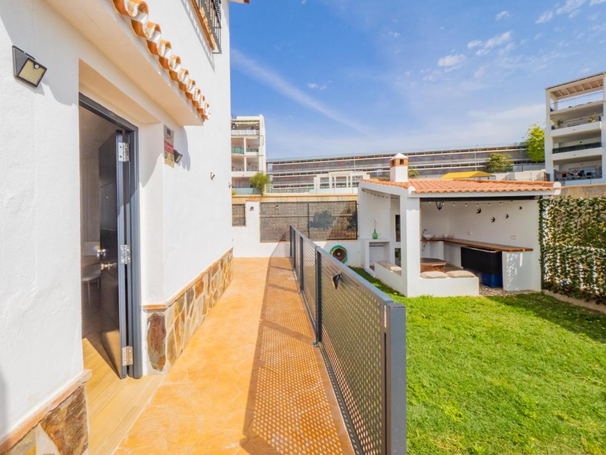 Cubo'S Hostal William'S Sunny 5 With Breakfast Torre de Benagalbon Esterno foto