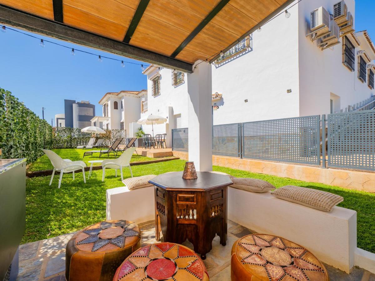 Cubo'S Hostal William'S Sunny 5 With Breakfast Torre de Benagalbon Esterno foto