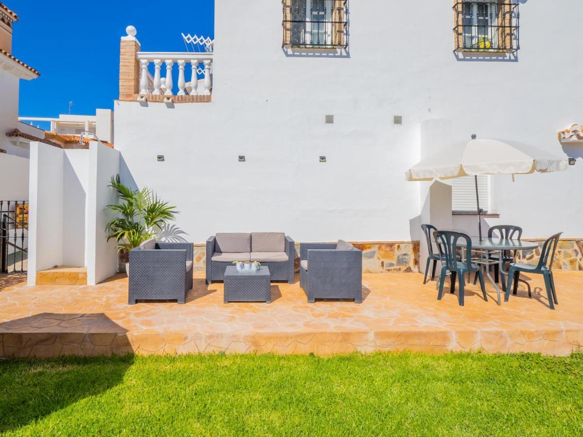 Cubo'S Hostal William'S Sunny 5 With Breakfast Torre de Benagalbon Esterno foto