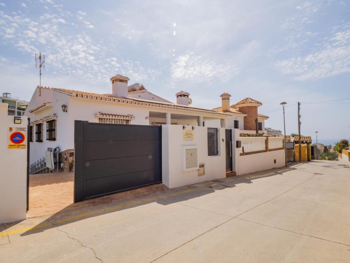 Cubo'S Hostal William'S Sunny 5 With Breakfast Torre de Benagalbon Esterno foto