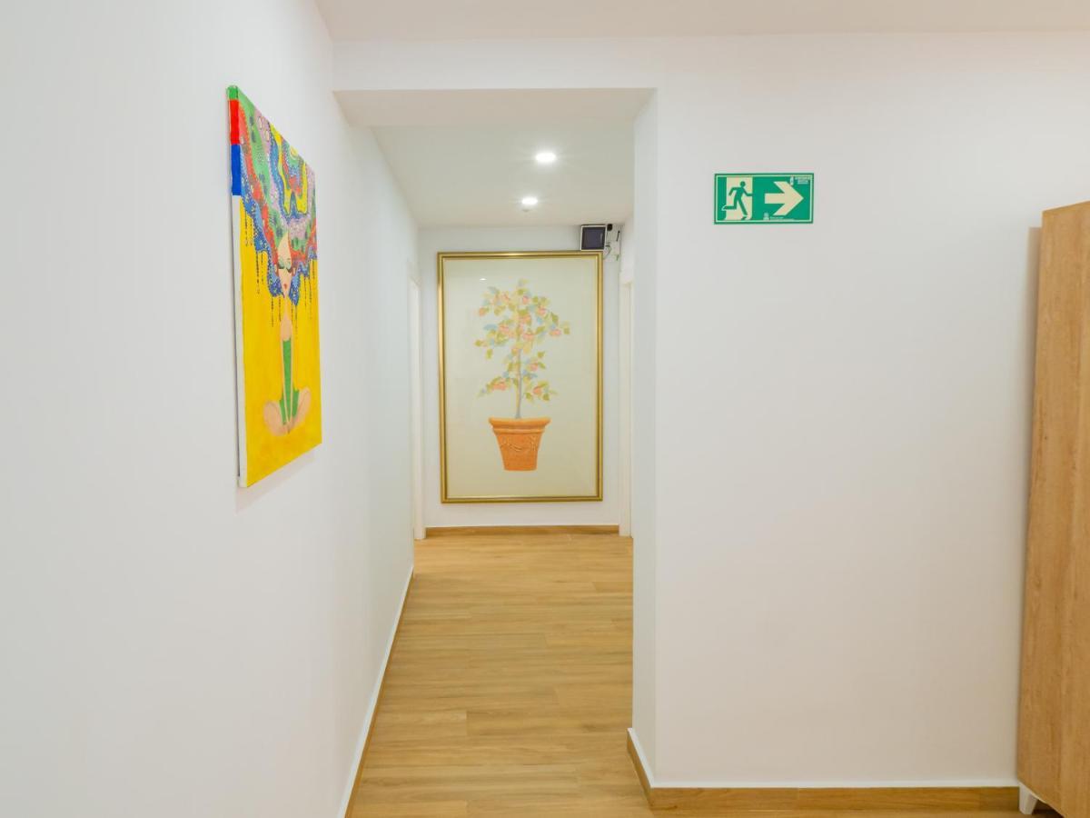 Cubo'S Hostal William'S Sunny 5 With Breakfast Torre de Benagalbon Esterno foto