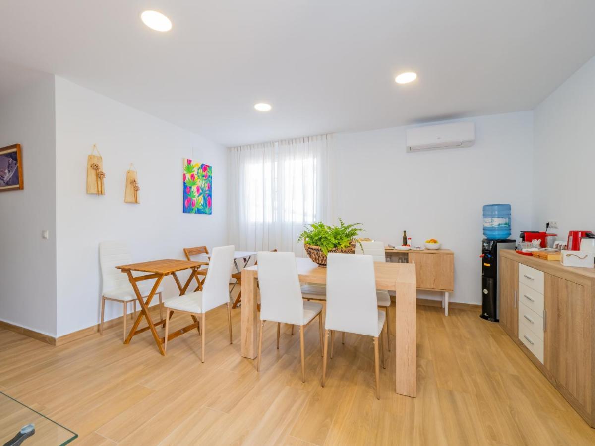 Cubo'S Hostal William'S Sunny 5 With Breakfast Torre de Benagalbon Esterno foto