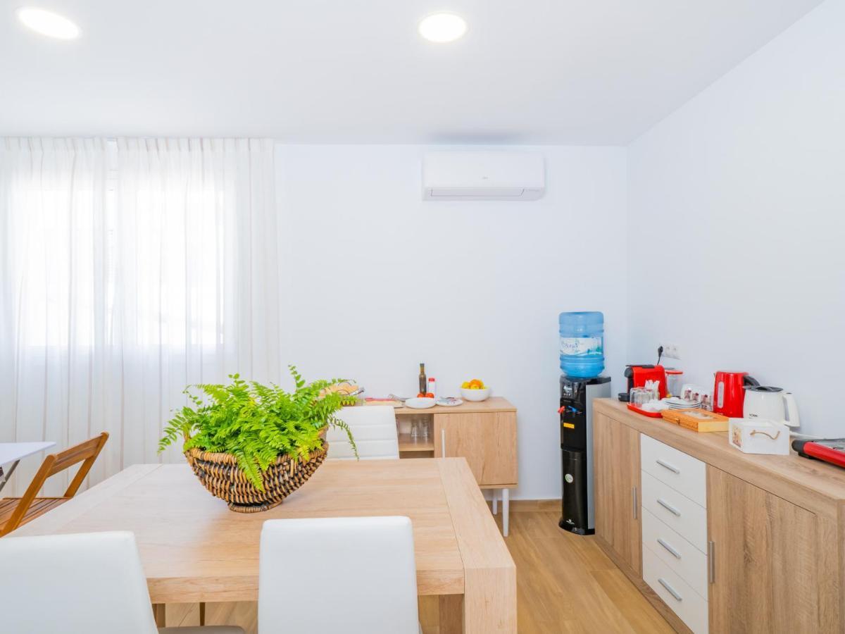 Cubo'S Hostal William'S Sunny 5 With Breakfast Torre de Benagalbon Esterno foto