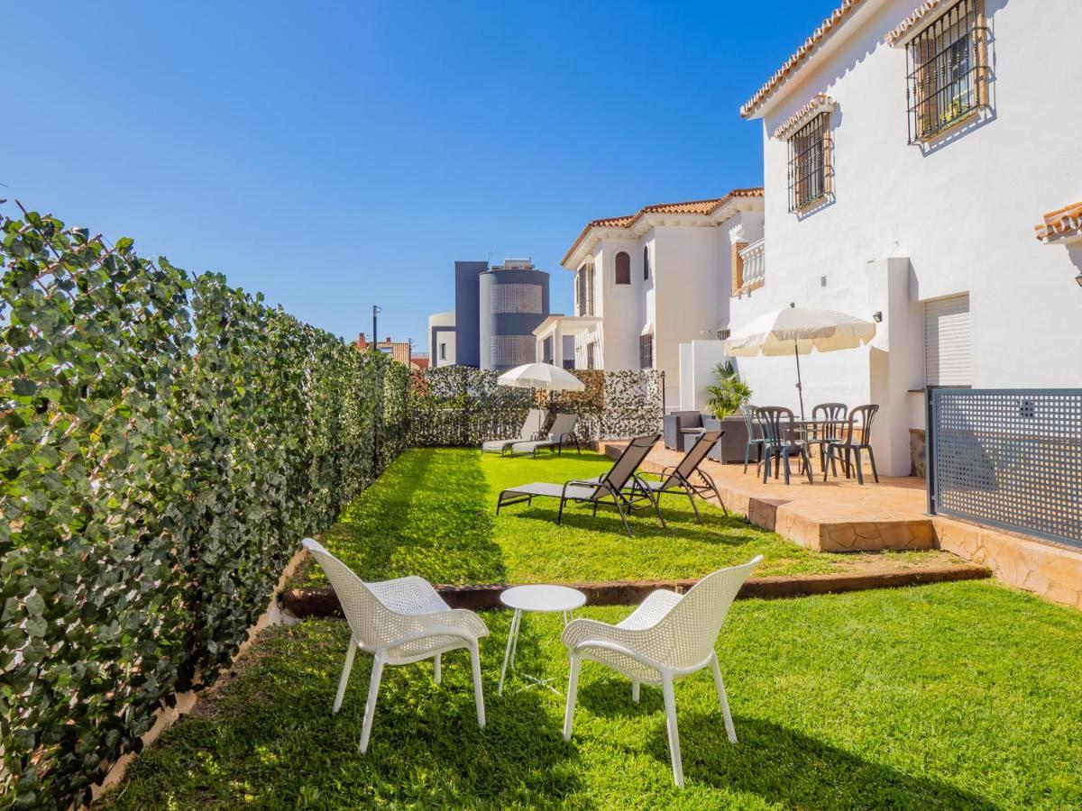 Cubo'S Hostal William'S Sunny 5 With Breakfast Torre de Benagalbon Esterno foto